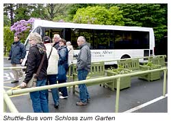 Shuttle-Bus pendelt im Abstand von 10 Minuten