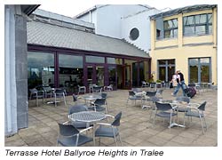 Terrasse im Hotel Ballyroe Heights in Tralee