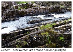 Sneem - der Sneem-River mit dem felsigen Flussbett