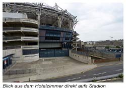 Blick aus dem Hotelzimmer direkt aufs Stadion